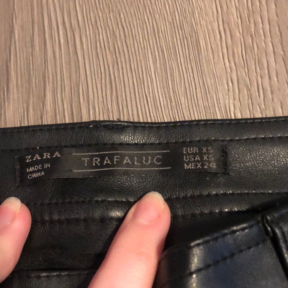 Eco leather biker leggings from Zara - Picture 4 of 6